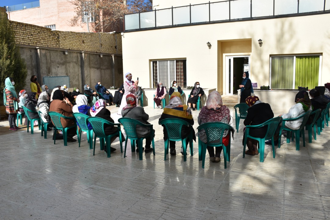 یلدای ۱۴۰۰ در اولین مرکز روزانه سالمندان اصفهان